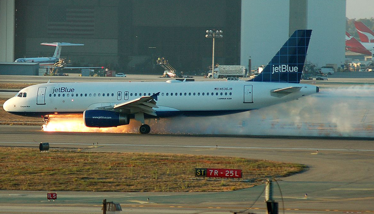 航空液压油中的杂质会对飞机造成哪些危害